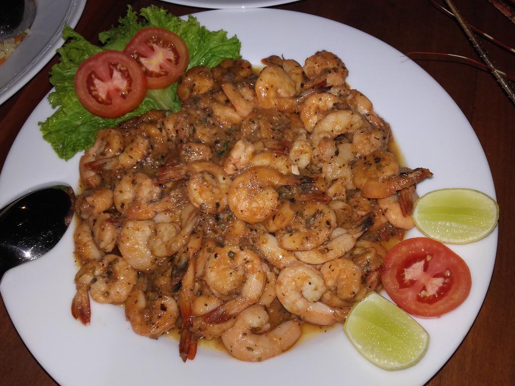 Chillenjoy Cabanas & Restaurant Тангалла Экстерьер фото