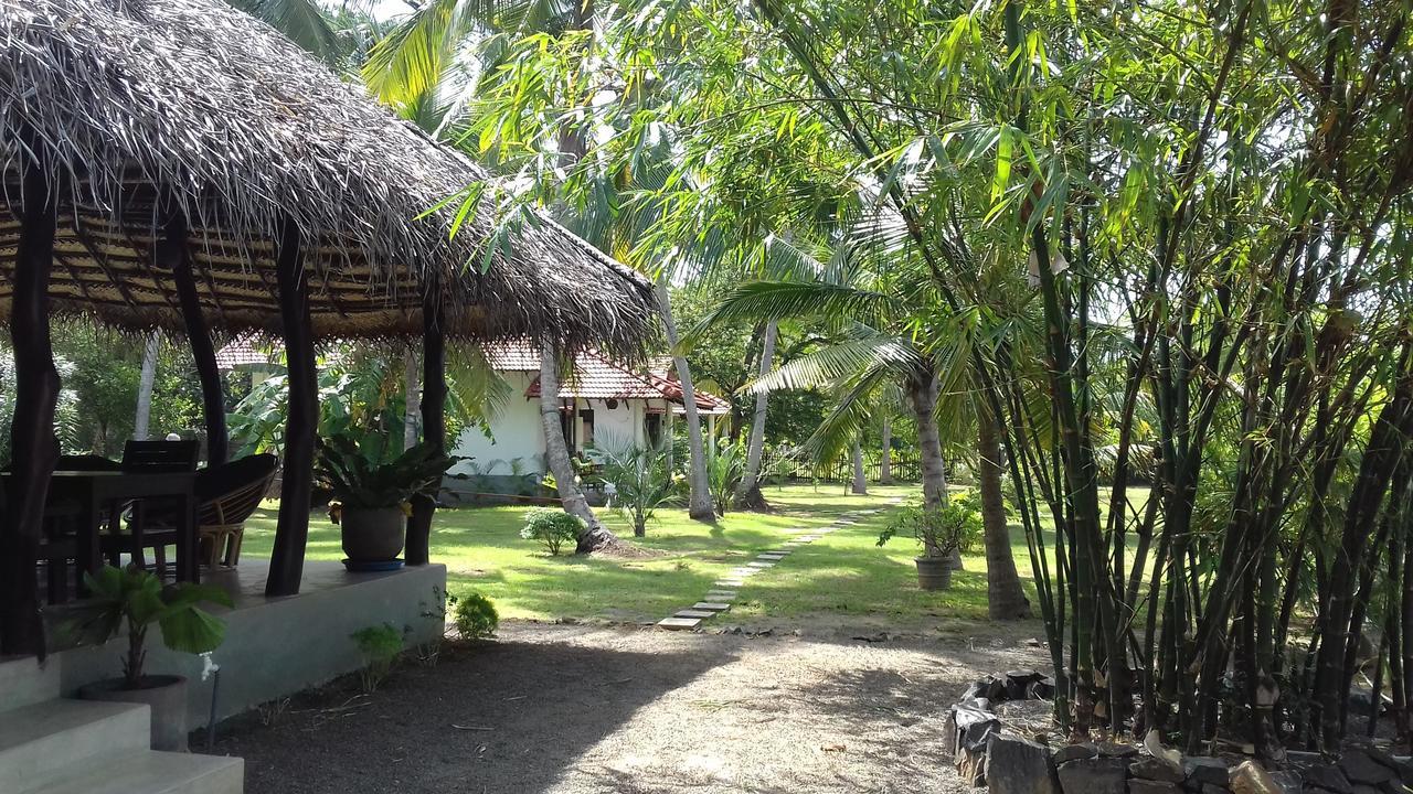 Chillenjoy Cabanas & Restaurant Тангалла Экстерьер фото