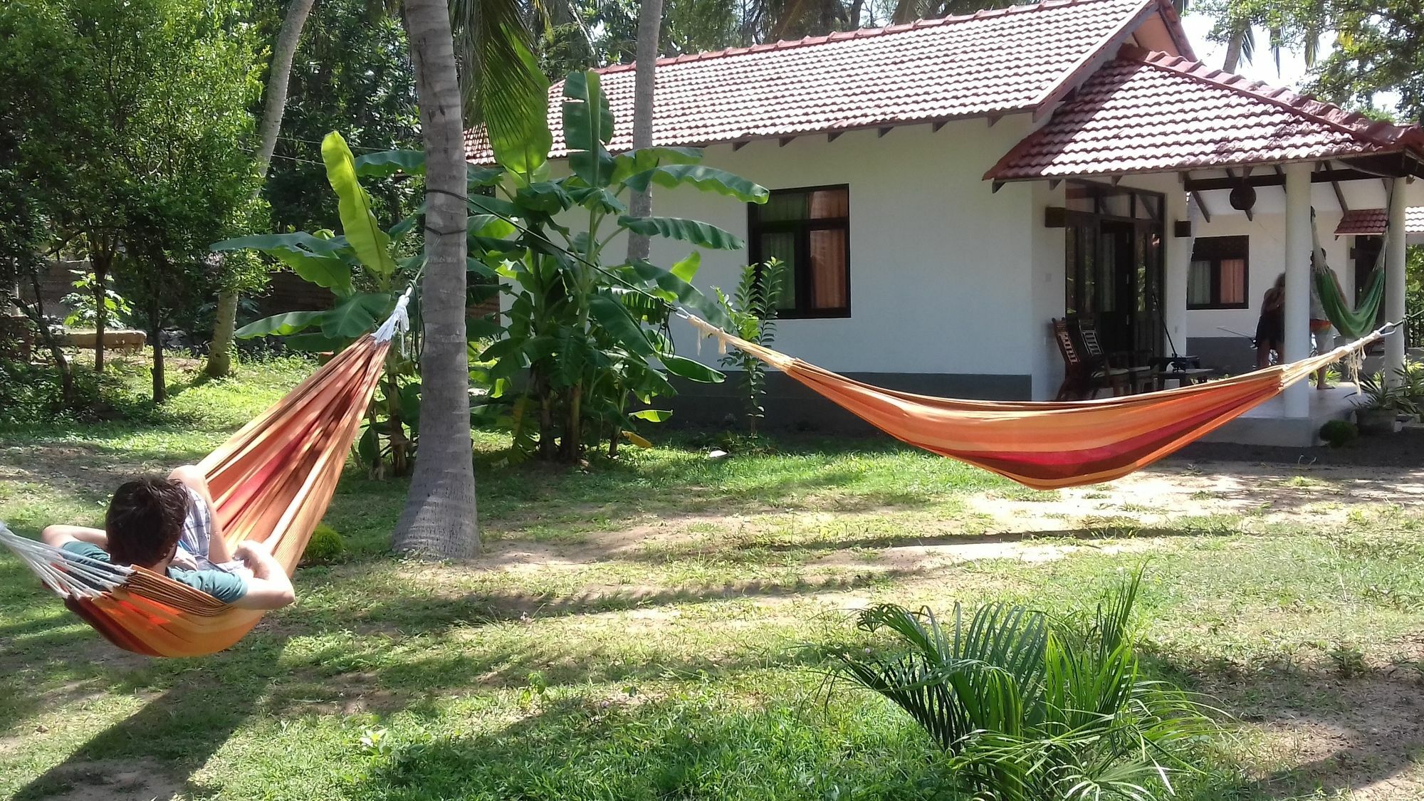 Chillenjoy Cabanas & Restaurant Тангалла Экстерьер фото